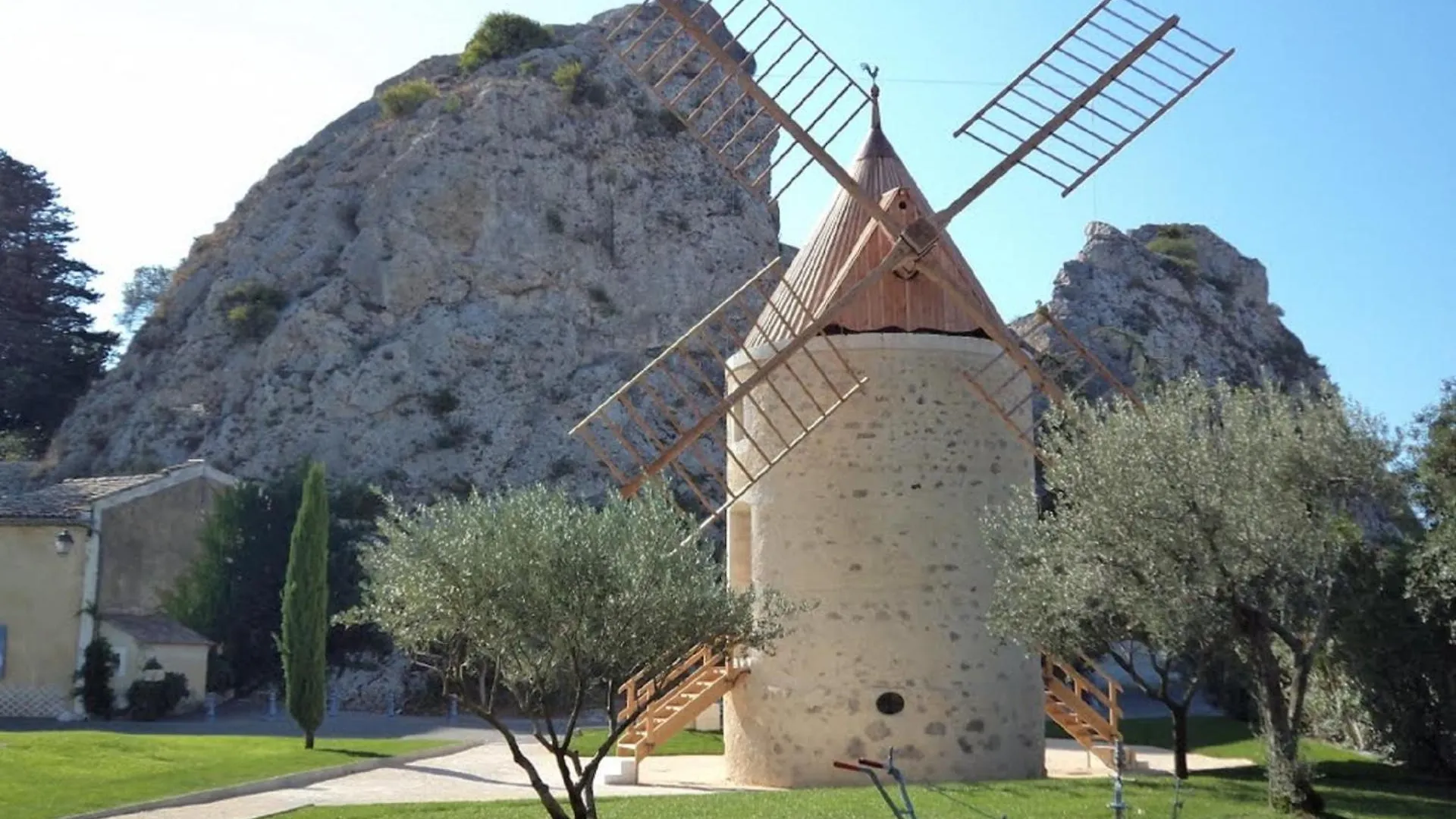 Le Serre Du Sud Pierrelatte 0*,