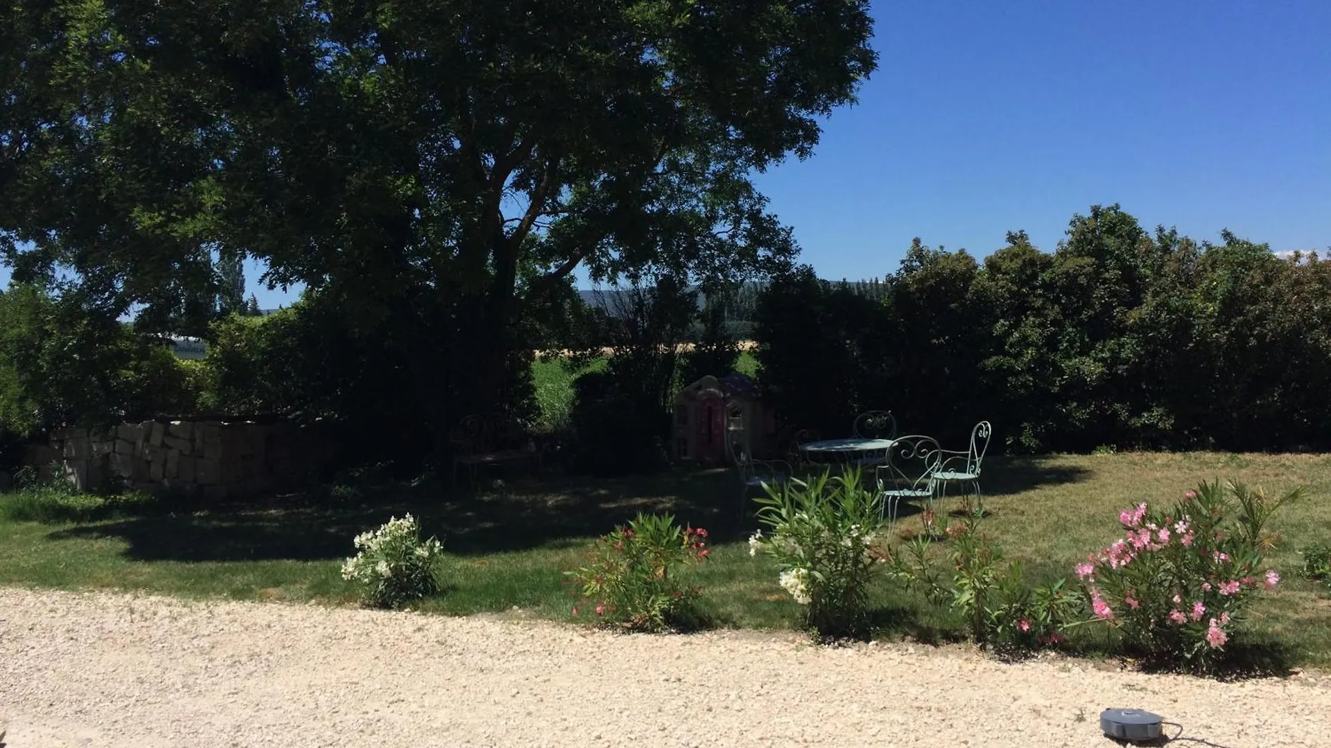 Le Serre Du Sud Pierrelatte France